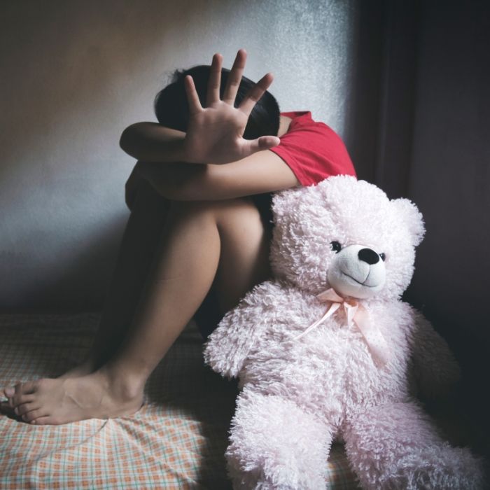 Mädchen (3) von Zuhause entführt und sexuell missbraucht