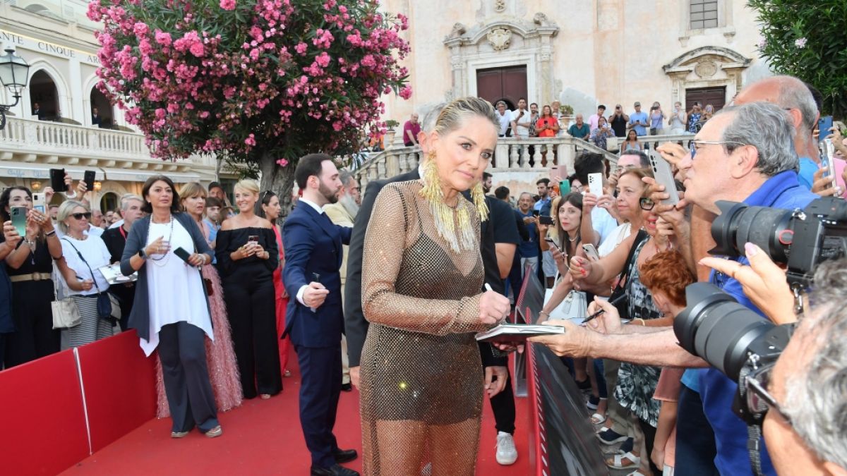 Sharon Stone begeistert ihre Fans auf Instagram. Sharon Stone begeistert ihre Fans auf Instagram. (Foto)
