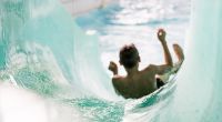 Ein 15-Jähriger stieß sich in einem Vergnügungspark auf Mallorca auf einer Wasserrutsche den Kopf und wurde bewusstlos. (Symbolfoto)