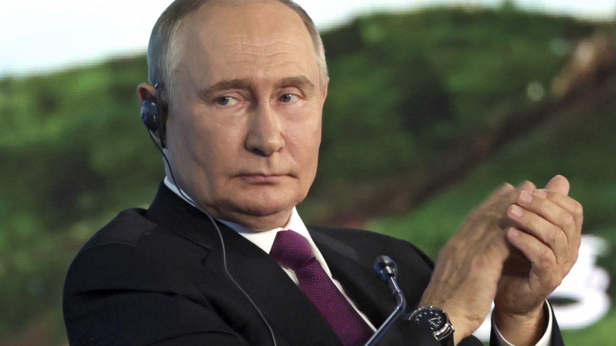 Die Spannungen zwischen Russland und dem Westen steigen. Berichten zufolge plant Wladimir Putin einen Atomtest nahe der Nato-Grenze. Die Spannungen zwischen Russland und dem Westen steigen. Berichten zufolge plant Wladimir Putin einen Atomtest nahe der Nato-Grenze. (Foto)