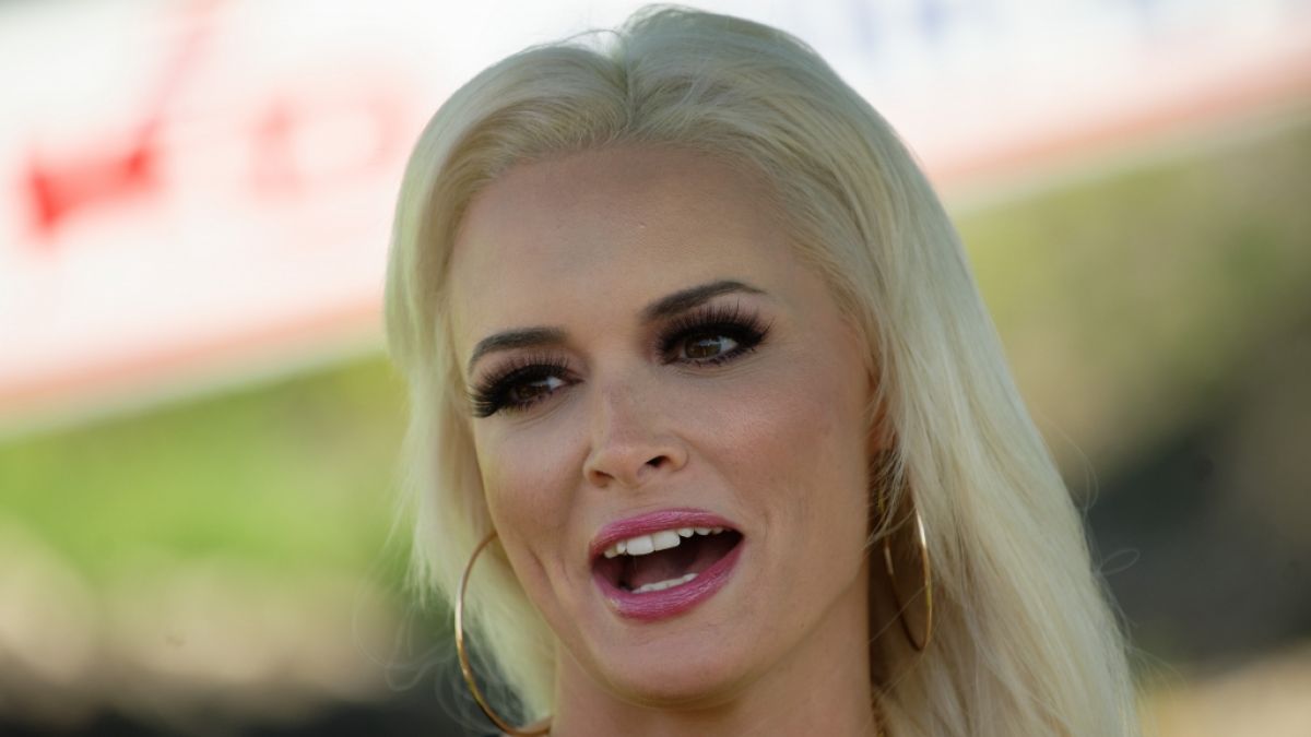 Daniela Katzenberger hat über ein Jahr trainiert und ist nun kaum wiederzuerkennen. Daniela Katzenberger hat über ein Jahr trainiert und ist nun kaum wiederzuerkennen. (Foto)