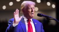 Donald Trump fragt sich, weshalb ein längst verstorbener Showmaster nicht mehr moderiert.