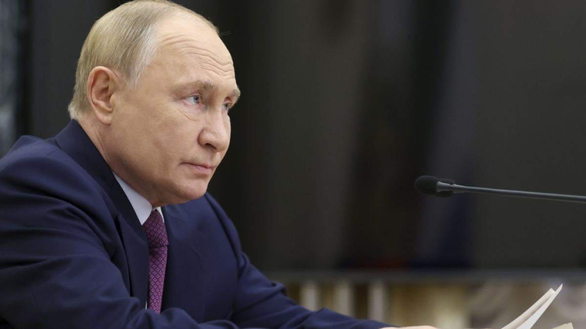 Wladimir Putin muss sich Vorwürfe gefallen lassen, empfindliche militärische Ziele der Ukraine schutzlos ausgeliefert zu haben. (Foto)