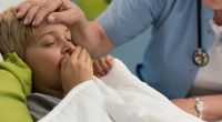 Bei immer mehr Kindern wird im Herbst 2024 eine ungewöhnliche Form der Lungenentzündung diagnostiziert, die auf eine Mykoplasmen-Infektion zurückgeht (Symbolfoto).