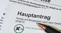 Nach den jüngsten Plänen der Ampel-Regierung soll Langzeit-Arbeitslosen der Einstieg ins Jobleben mit einem 1.000-Euro-Bonus versüßt werden.