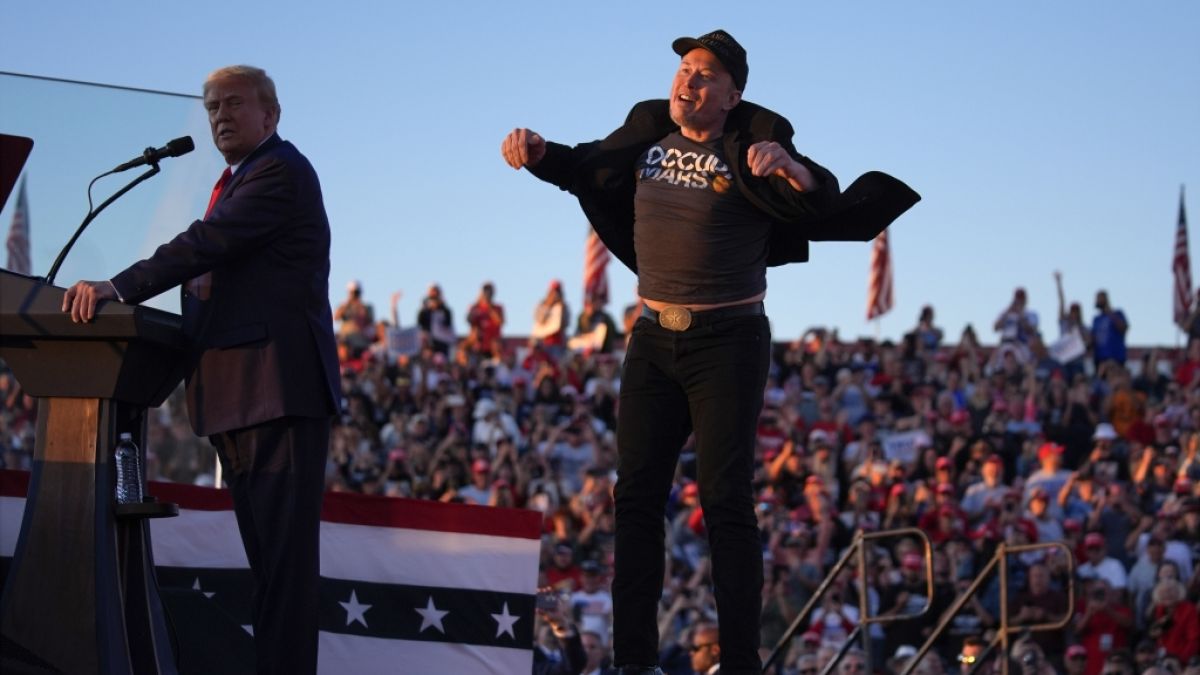 Bei Donald Trumps Rückkehr nach Butler sprang Elon Musk wie ein überdrehter Cheerleader auf der Bühne herum. (Foto)