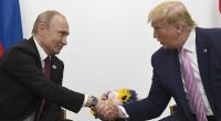 Wladimir Putin und Donald Trump sollen auch nach der Amtszeit des Republikaners als US-Präsident heimlich regen Kontakt gehalten haben.