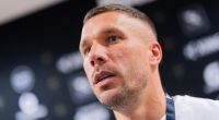 Fußball-Weltmeister Lukas Podolski hat einen eigenen Döner-Imbiss und ist stolzer Familienvater.