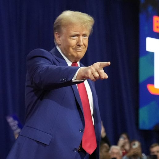 Trump völlig von der Rolle - Bizarrer Tanz-Auftritt sorgt für Entsetzen