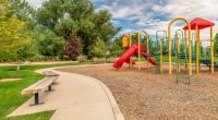 Auf einem britischen Spielplatz soll sich Schreckliches zugetragen haben: Ein Jugendlicher soll eine Frau vergewaltigt haben. (Symbolbild)
