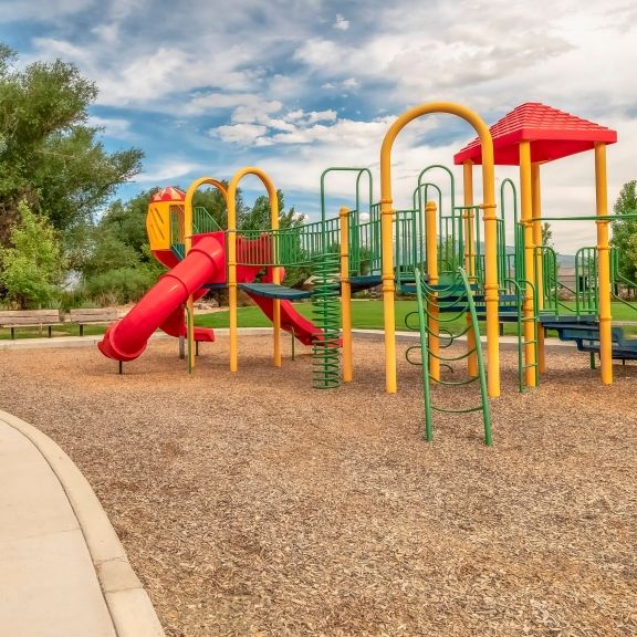 Jugendlicher soll Frau auf Spielplatz vergewaltigt haben