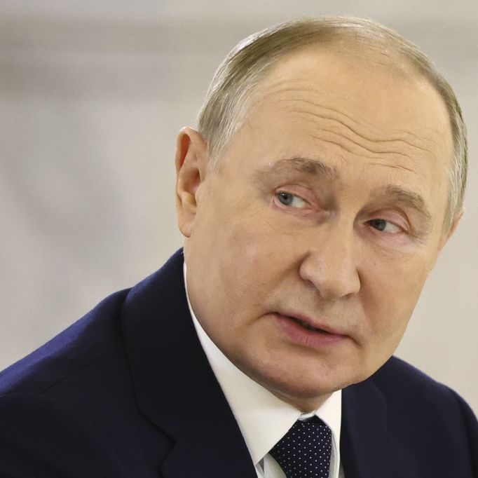 Augenzeugen-Videos zeigen, wie Putin sein Volk in Not und Elend stürzt