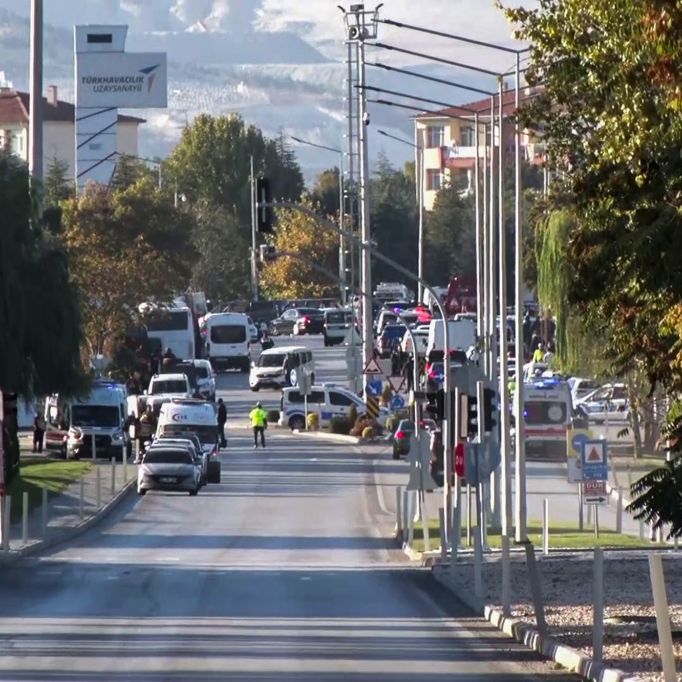 Explosionen und Schüsse in Ankara - 4 Tote, 14 Verletzte
