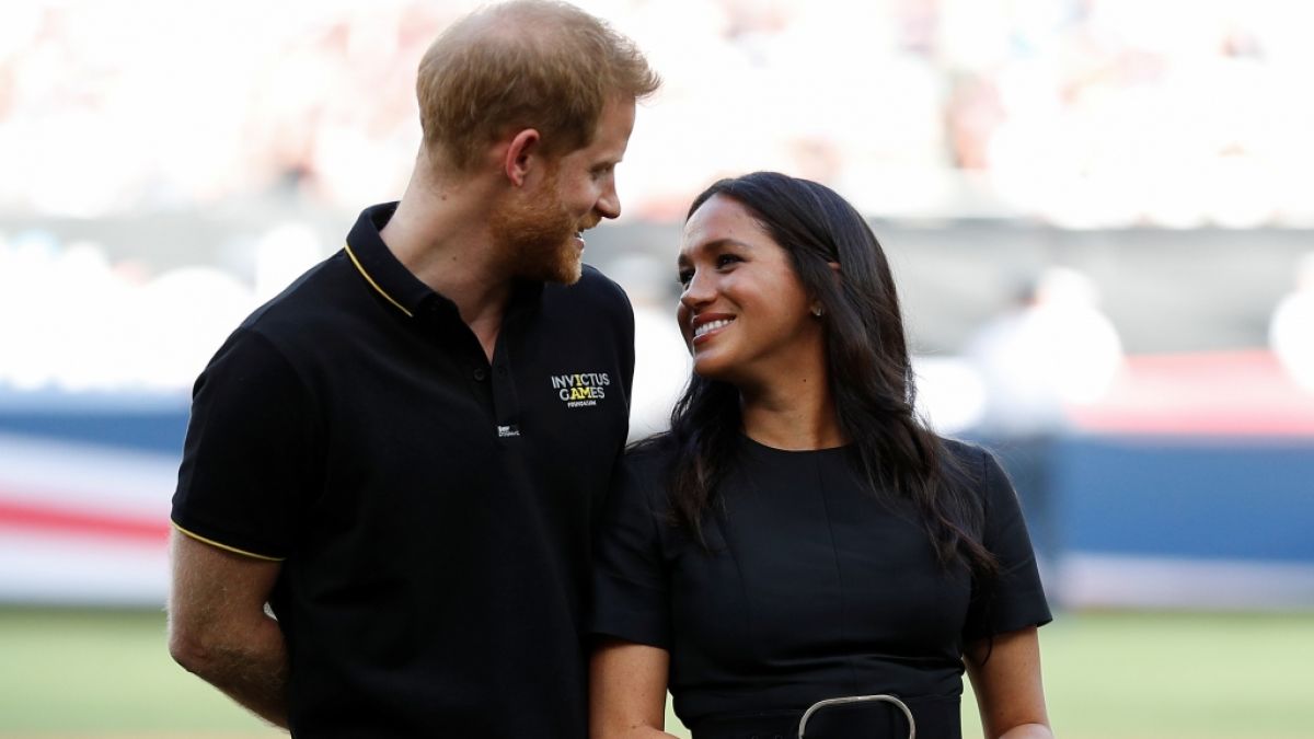Kaum wurde bekannt, dass Prinz Harry und Meghan Markle ein Häuschen in Portugal gekauft haben, wird über die Beweggründe des Immobilienerwerbs spekuliert. Kaum wurde bekannt, dass Prinz Harry und Meghan Markle ein Häuschen in Portugal gekauft haben, wird über die Beweggründe des Immobilienerwerbs spekuliert. (Foto)