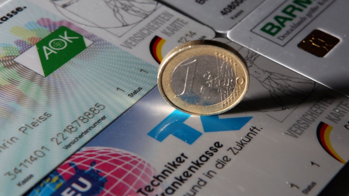 Die Krankenkassen-Chefs nehmen die Ampel-Regierung bei der Erhöhung der Beiträge 2025 mit in die Pflicht. (Foto)