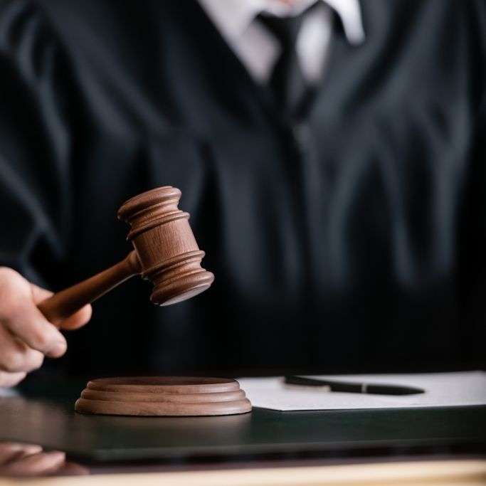 Killer-Paar betäubt, vergewaltigt und tötet Familienvater (24)