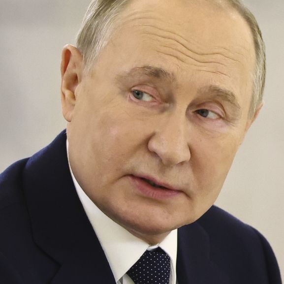 Russen-Abwehr versagt komplett - Putin-Öllager brennt nach Angriff lichterloh