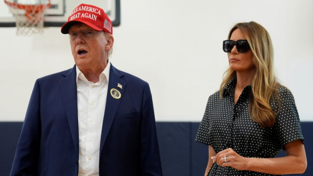 Donald und Melania Trump gaben ihre Stimme bei der US-Präsidentschaftswahl in Florida ab - doch war es wirklich die echte Ex-First Lady, die da ins Wahllokal kam? Donald und Melania Trump gaben ihre Stimme bei der US-Präsidentschaftswahl in Florida ab - doch war es wirklich die echte Ex-First Lady, die da ins Wahllokal kam? (Foto)