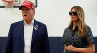 Donald und Melania Trump gaben ihre Stimme bei der US-Präsidentschaftswahl in Florida ab - doch war es wirklich die echte Ex-First Lady, die da ins Wahllokal kam?