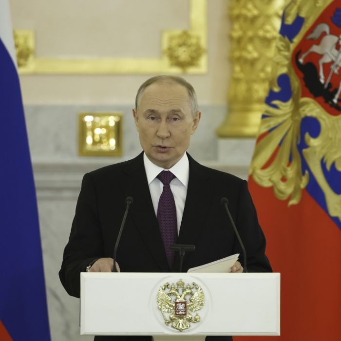 Peinlicher Auftritt des Kremlchefs - für diese Putin-Rede hagelt es Spott
