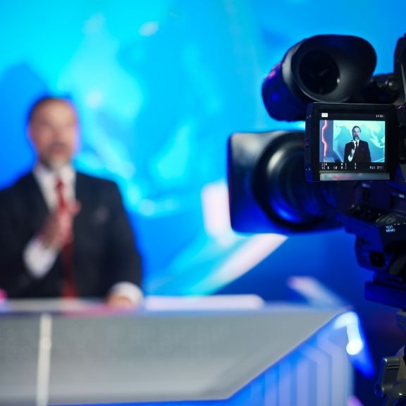 Er wurde nur 39 Jahre alt! Nachrichten-Moderator plötzlich gestorben