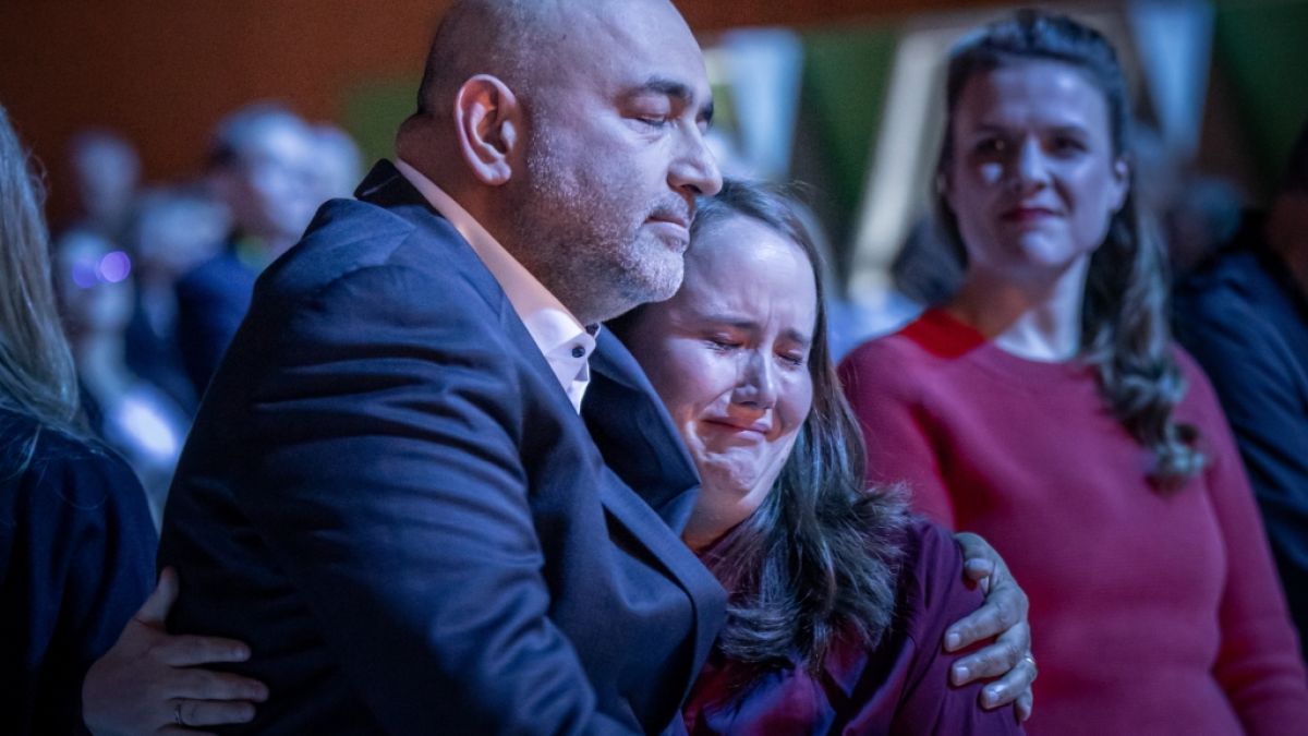 Bei ihrer Verabschiedung wurden Ricarda Lang und Omid Omid Nouripour plötzlich von ihren Emotionen eingeholt. (Foto)