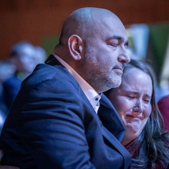Hier kann die Grünen-Politikerin ihre Tränen nicht mehr zurückhalten