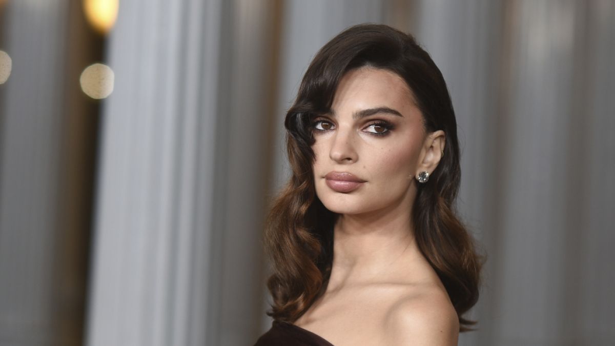 Emily Ratajkowski geizt selten mit ihren Reizen. (Foto)