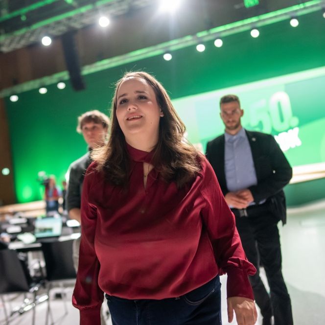 Hier wird die Ex-Grünen-Chefin emotional und schüttet ihr Herz aus