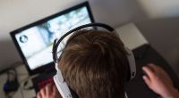 Egal was Sie am PC machen - mit jeder Aktion geben Sie Daten von sich preis. Ein VPN kann Abhilfe schaffen.