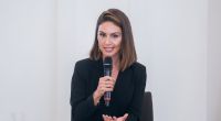 Gewalt gegen Frauen ist immer noch ein weltweites Problem. Darauf machte jetzt auch Moderatorin Nazan Eckes aufmerksam.