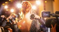 Die Welt der Stars im Blick: Aktuelle Promi-Nachrichten lesen Sie auf news.de (Symbolbild).