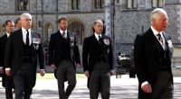 Mit seiner Verwandtschaft, allen voran Prinz Andrew (li.) und Prinz Harry 2.v.l.), hat König Charles III. immer wieder Kummer.
