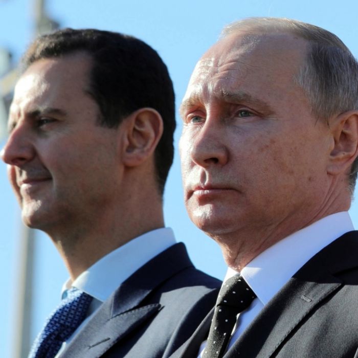 Kremlchef gewährt Assad Asyl, doch lässt eigene Truppen im Stich