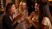 Prosit Neujahr! Angesichts der Füll von partytauglichen Cocktail-Rezepten mit und ohne Alkohol fällt die Wahl schwer, womit zu Silvester angestoßen werden soll.