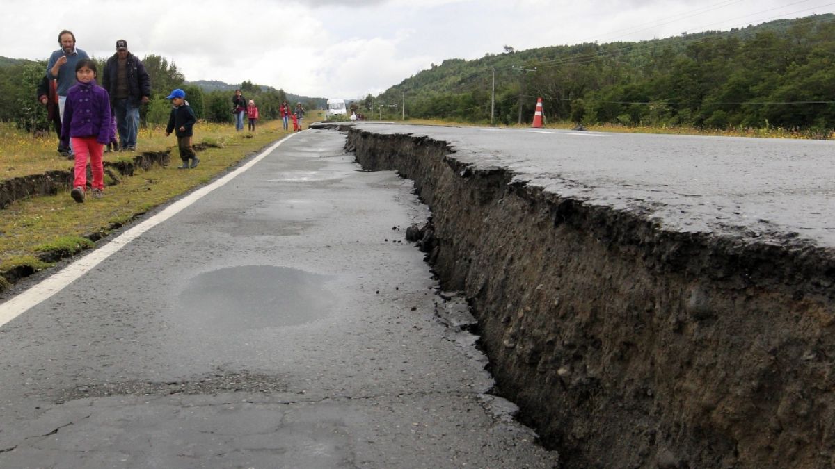 Starke Erdbeben k&ouml;nnen Stra&szlig;en und Geb&auml;ude besch&auml;digen (Symbolbild). (Foto)