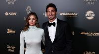 Mats Hummels und seine Partnerin Nicola Cavanis bei der Verleihung des 68. Ballon d'Or in Paris.
