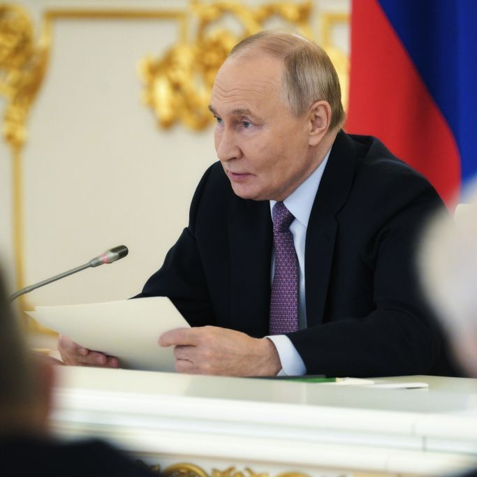 Militärstützpunkte geräumt - Putins-Truppen ziehen sich offenbar zurück