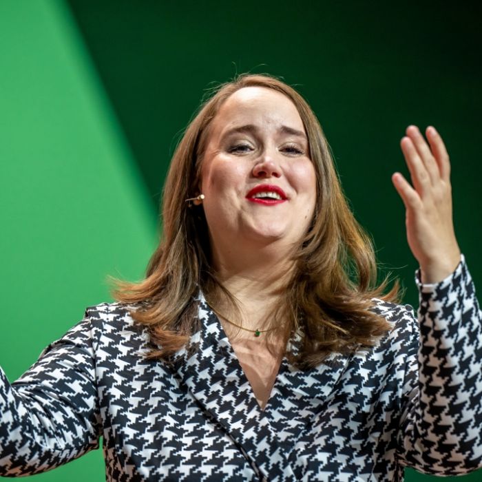 Grünen-Politikerin beißt für Video in Zitrone - das steckt dahinter