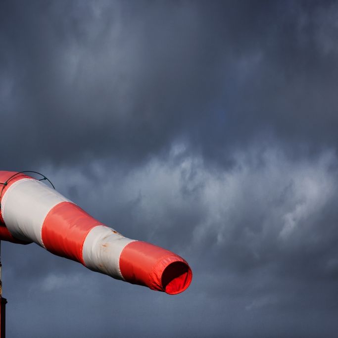 Meteorologen warnen vor Sturmlage und Kaltlufteinbruch