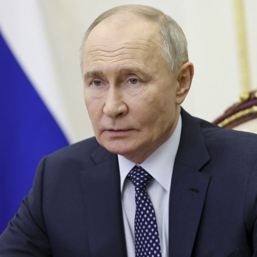 Putin-Hubschrauber stürzt nach Abschuss durch Seedrohne ins Meer