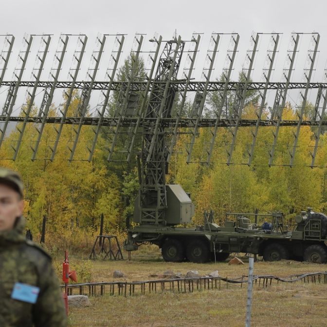 Video zeigt Explosion - Putins 100-Millionen-Radarsystem angegriffen