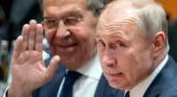 Aktuellen Enthüllungen zufolge ist Wladimir Putin, hier mit Russlands Außenminister Sergej Lawrow, an den umfangreichen Waffenvorräten der Taliban in Afghanistan interessiert.