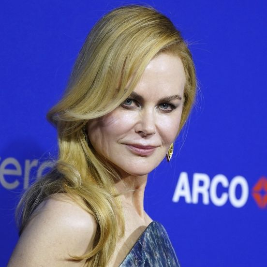 Über ihren Hingucker-Look tuschelt ganz Hollywood