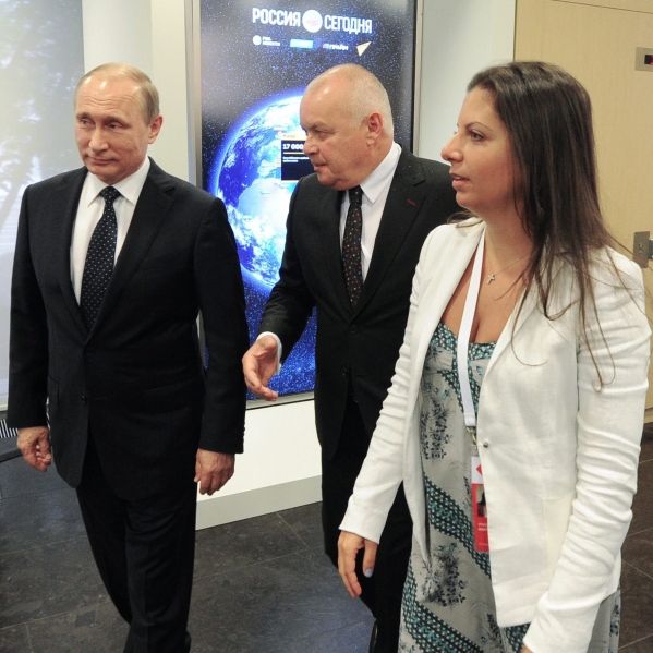 Putins Propaganda-Natter bangt um Koma-Ehemann