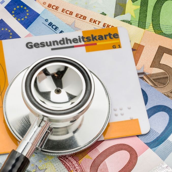Erhöhung bis auf 20 Prozent befürchtet: TK-Chef warnt vor Beitragsexplosion