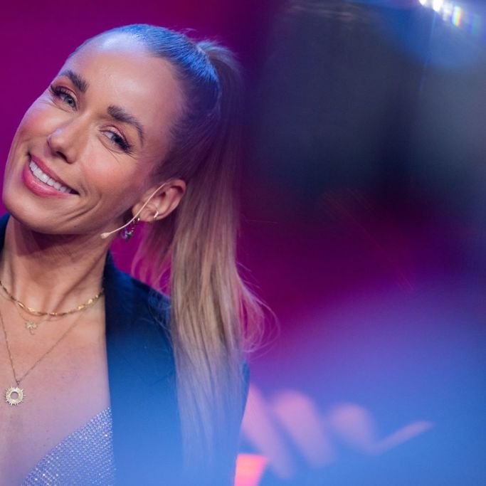 TV-Moderatorin überrascht mit paradiesischen Ansichten 