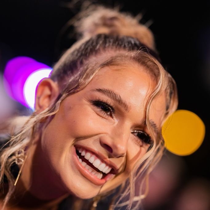 Gewagter Körpereinsatz der RTL-Beauty am Morgen