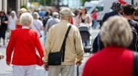 Vollkommen gesund bleiben im hohen Alter nur wenige - doch Sie können sich entsprechend vorbereiten.