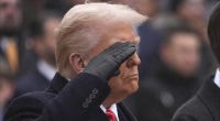 Ist Donald Trump in Wirklichkeit ein Zombie oder ein Hologramm? Einige Briten glauben das.